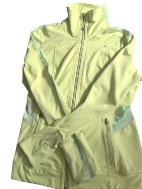 Tangerine Lightweight Breathable Stretch‎ Jacket Size Medium